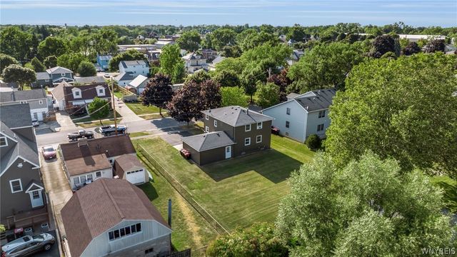 13 Banner Avenue, Lancaster, NY 14086