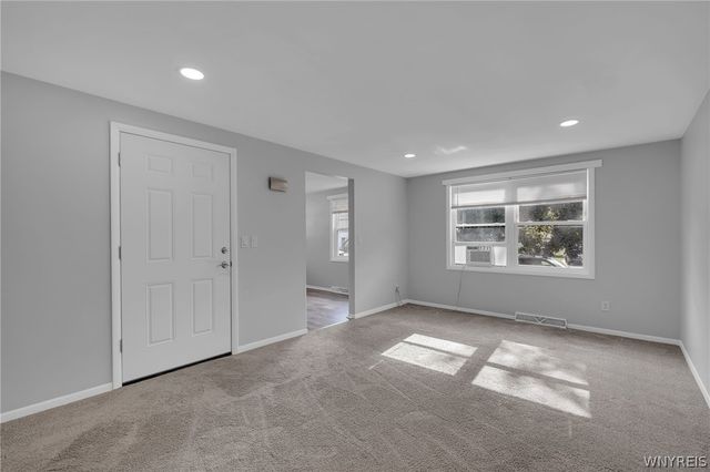 13 Banner Avenue, Lancaster, NY 14086