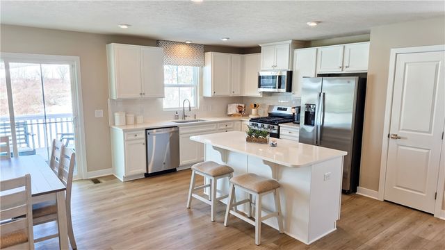 129 Southfield Drive, North Fayette, PA 15071