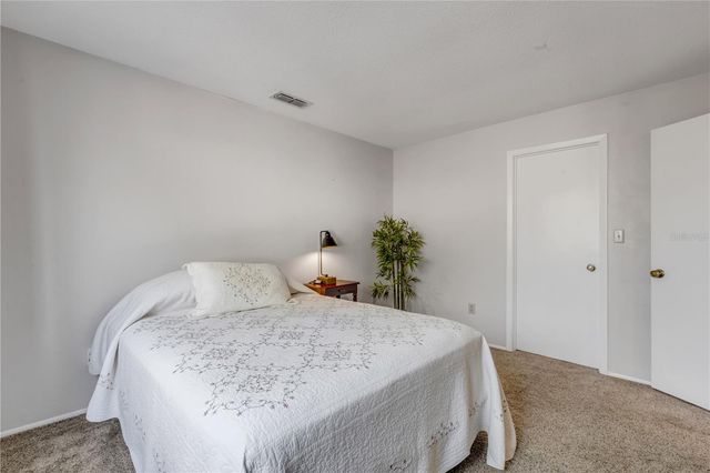 47 CROOKED PINE ROAD, Port Orange, FL 32128