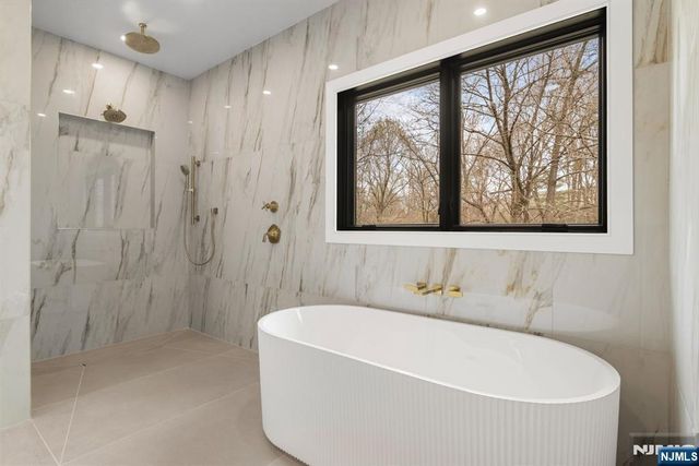 45 Riverview Terrace, Mahwah, NJ 07430