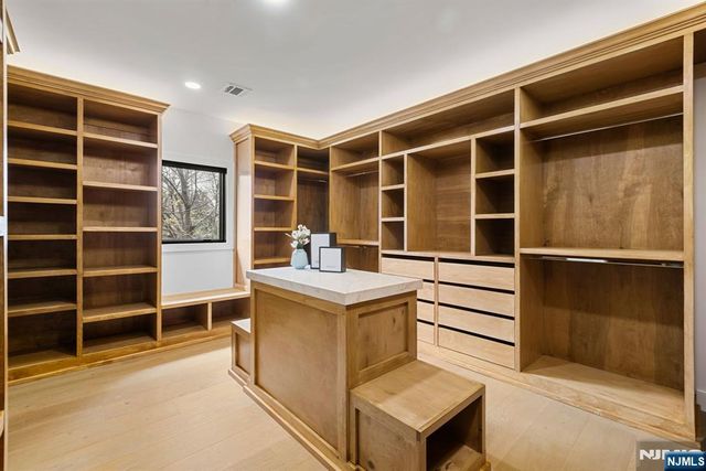 45 Riverview Terrace, Mahwah, NJ 07430