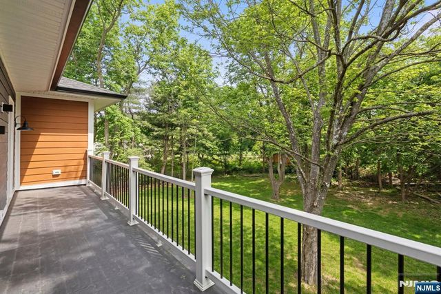 45 Riverview Terrace, Mahwah, NJ 07430