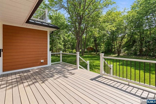 45 Riverview Terrace, Mahwah, NJ 07430