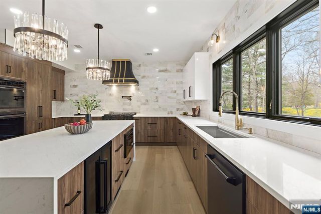 45 Riverview Terrace, Mahwah, NJ 07430