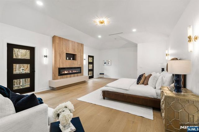 45 Riverview Terrace, Mahwah, NJ 07430