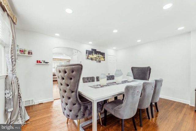 1809 FOX CHASE RD, Philadelphia, PA 19152