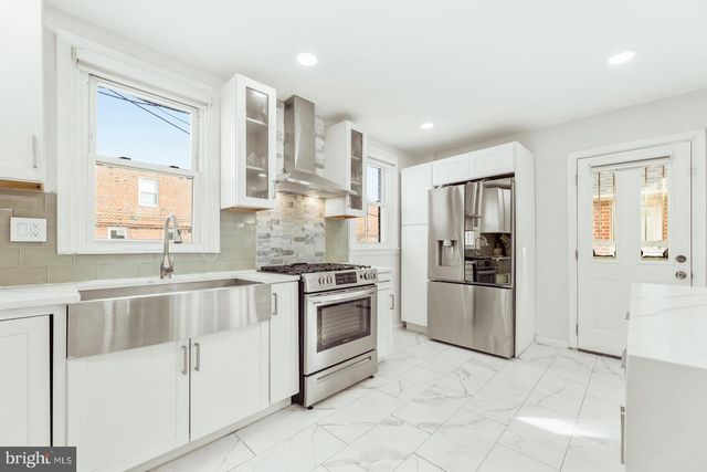 1809 FOX CHASE RD, Philadelphia, PA 19152