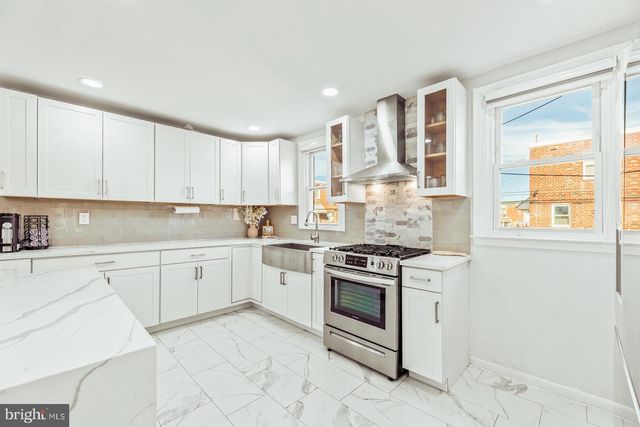 1809 FOX CHASE RD, Philadelphia, PA 19152