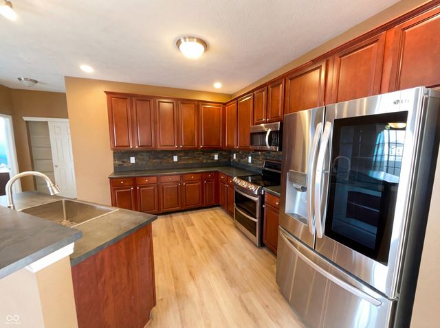 2131 Foxglove Drive, Plainfield, IN 46168