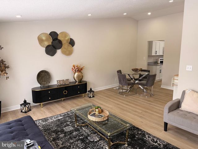 8333 SCOTTS LEVEL, Baltimore, MD 21208