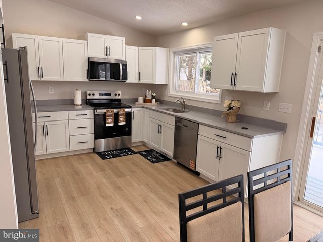 8333 SCOTTS LEVEL, Baltimore, MD 21208