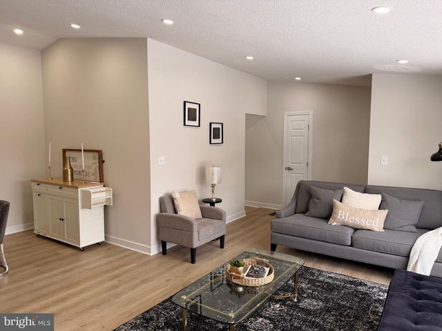 8333 SCOTTS LEVEL, Baltimore, MD 21208