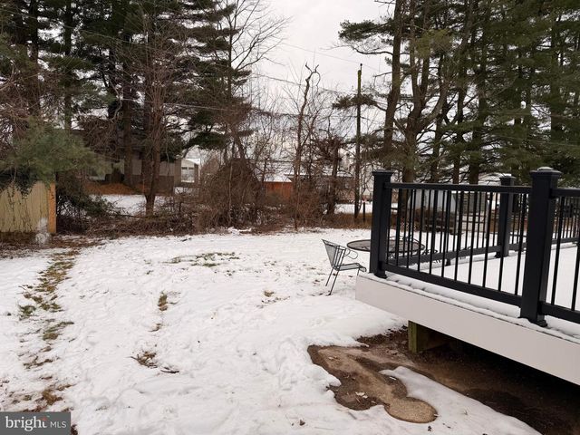 8333 SCOTTS LEVEL, Baltimore, MD 21208