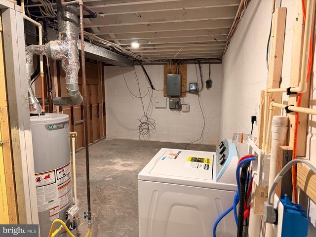 8333 SCOTTS LEVEL, Baltimore, MD 21208