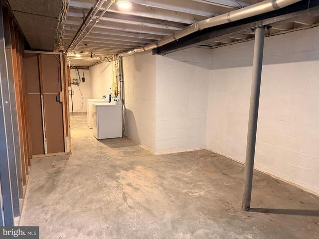 8333 SCOTTS LEVEL, Baltimore, MD 21208