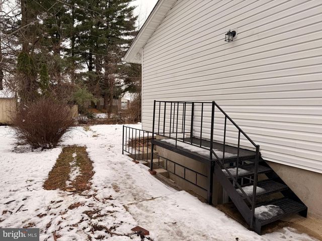 8333 SCOTTS LEVEL, Baltimore, MD 21208