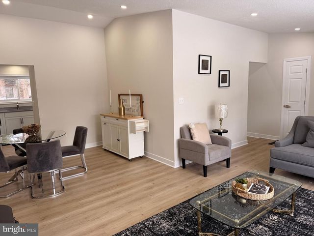 8333 SCOTTS LEVEL, Baltimore, MD 21208