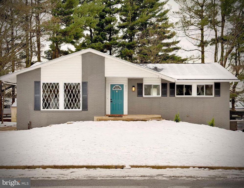 8333 SCOTTS LEVEL, Baltimore, MD 21208