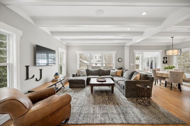 838 Lincoln Avenue, Winnetka, IL 60093