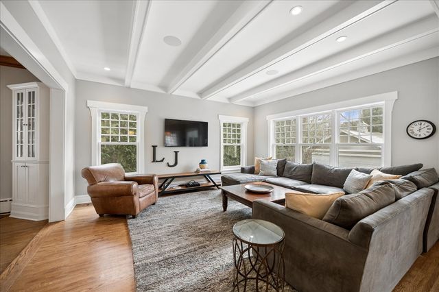 838 Lincoln Avenue, Winnetka, IL 60093