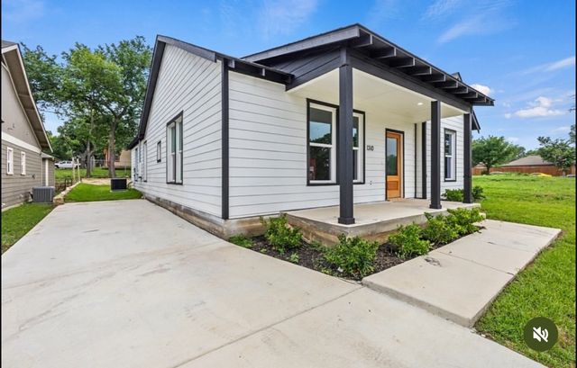 1310 Bessie Street, Fort Worth, TX 76104