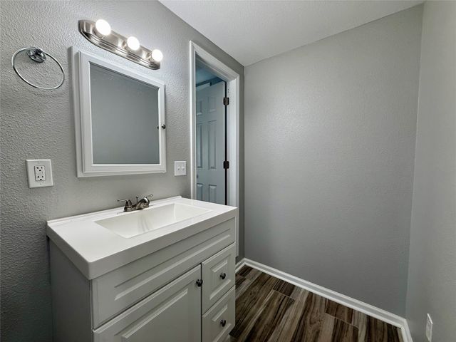 816 BRADLEYS Bend, Tool, TX 75143