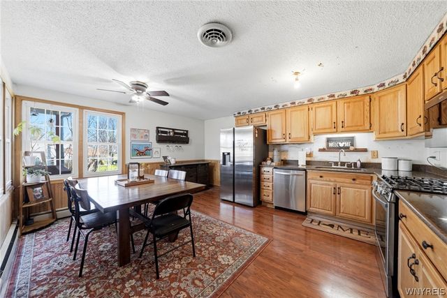 4528 Roundtree Road, Hamburg, NY 14075