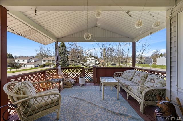 4528 Roundtree Road, Hamburg, NY 14075