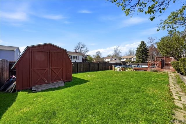 4528 Roundtree Road, Hamburg, NY 14075