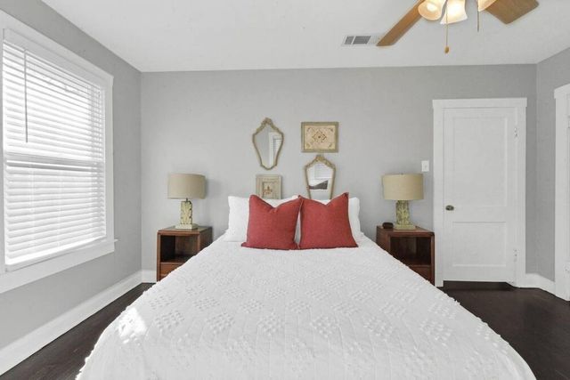 1135 Woodland Street B, Houston, TX 77009