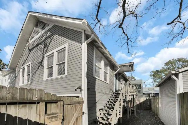 1135 Woodland Street B, Houston, TX 77009