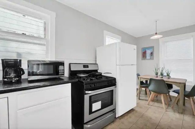 1135 Woodland Street B, Houston, TX 77009