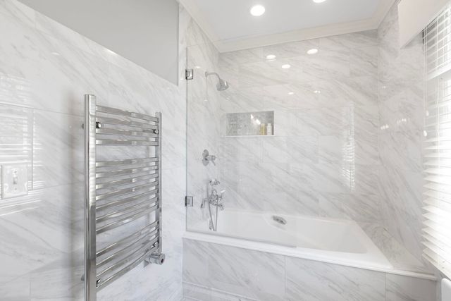 51 S Mayflower Road, Lake Forest, IL 60045