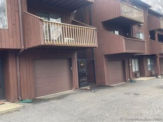 1 Fairfield Avenue B3, Danbury, CT 06810
