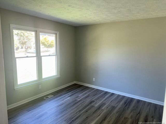7495 Elkhorn Drive, Fayetteville, NC 28314