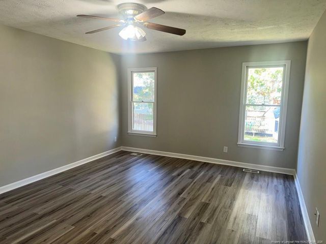 7495 Elkhorn Drive, Fayetteville, NC 28314
