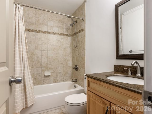 3760 Winding Creek Lane, Charlotte, NC 28226