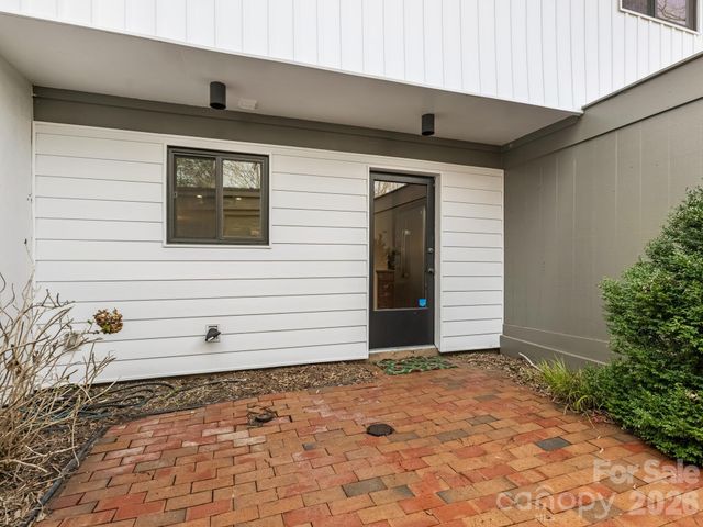 3760 Winding Creek Lane, Charlotte, NC 28226