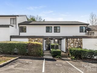 3760 Winding Creek Lane, Charlotte, NC 28226