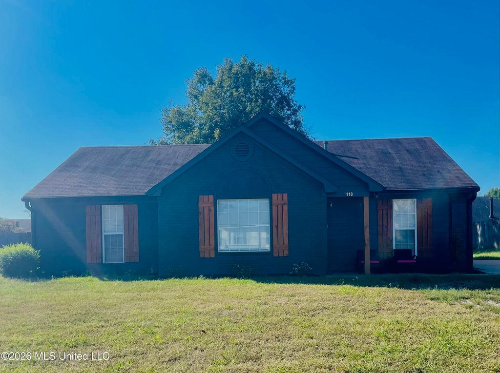 110 Country Meadows Drive, Senatobia, MS 38668 — exterior