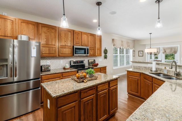 218 Blue Jacket Circle, Pickerington, OH 43147