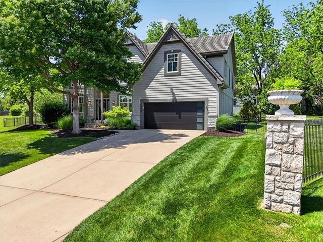 15230 Fontana Street, Leawood, KS 66224