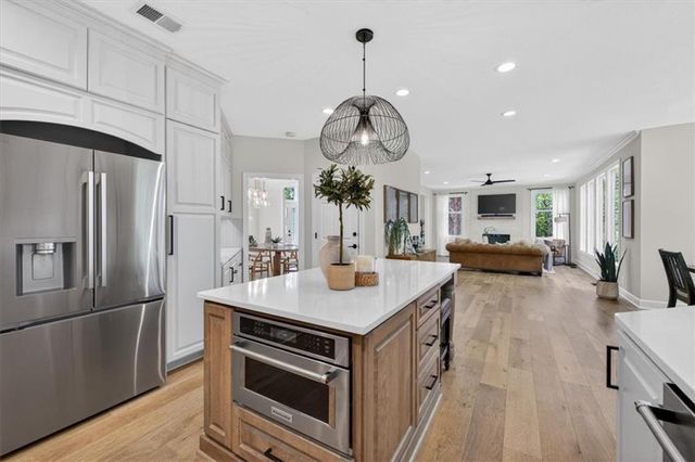 15230 Fontana Street, Leawood, KS 66224
