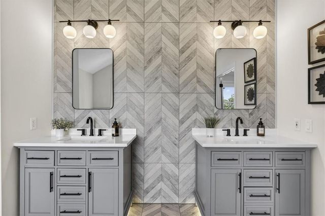 15230 Fontana Street, Leawood, KS 66224