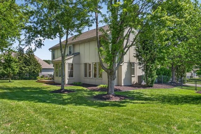 15230 Fontana Street, Leawood, KS 66224