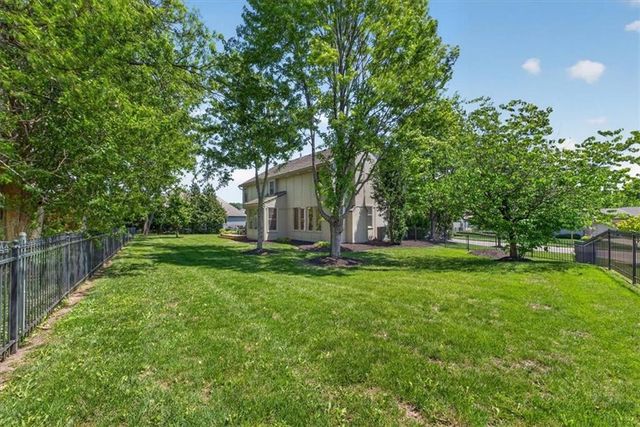 15230 Fontana Street, Leawood, KS 66224