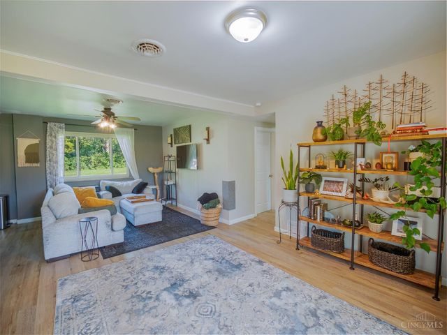 504 Boots Lane, Miami Twp, OH 45140