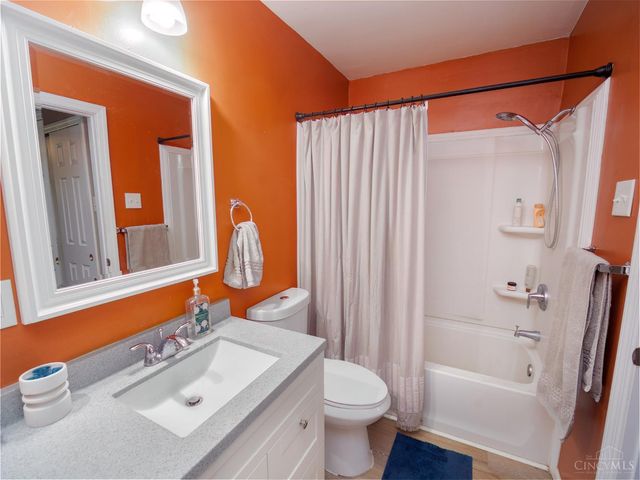 504 Boots Lane, Miami Twp, OH 45140