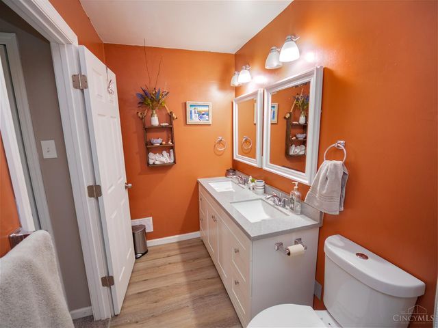 504 Boots Lane, Miami Twp, OH 45140